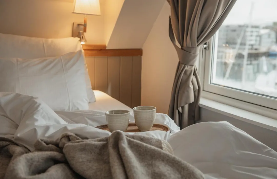 Home Hotel With-1